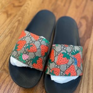 Gucci Strawberry Slides Sz 40